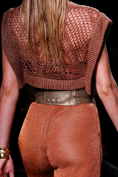 Look 17